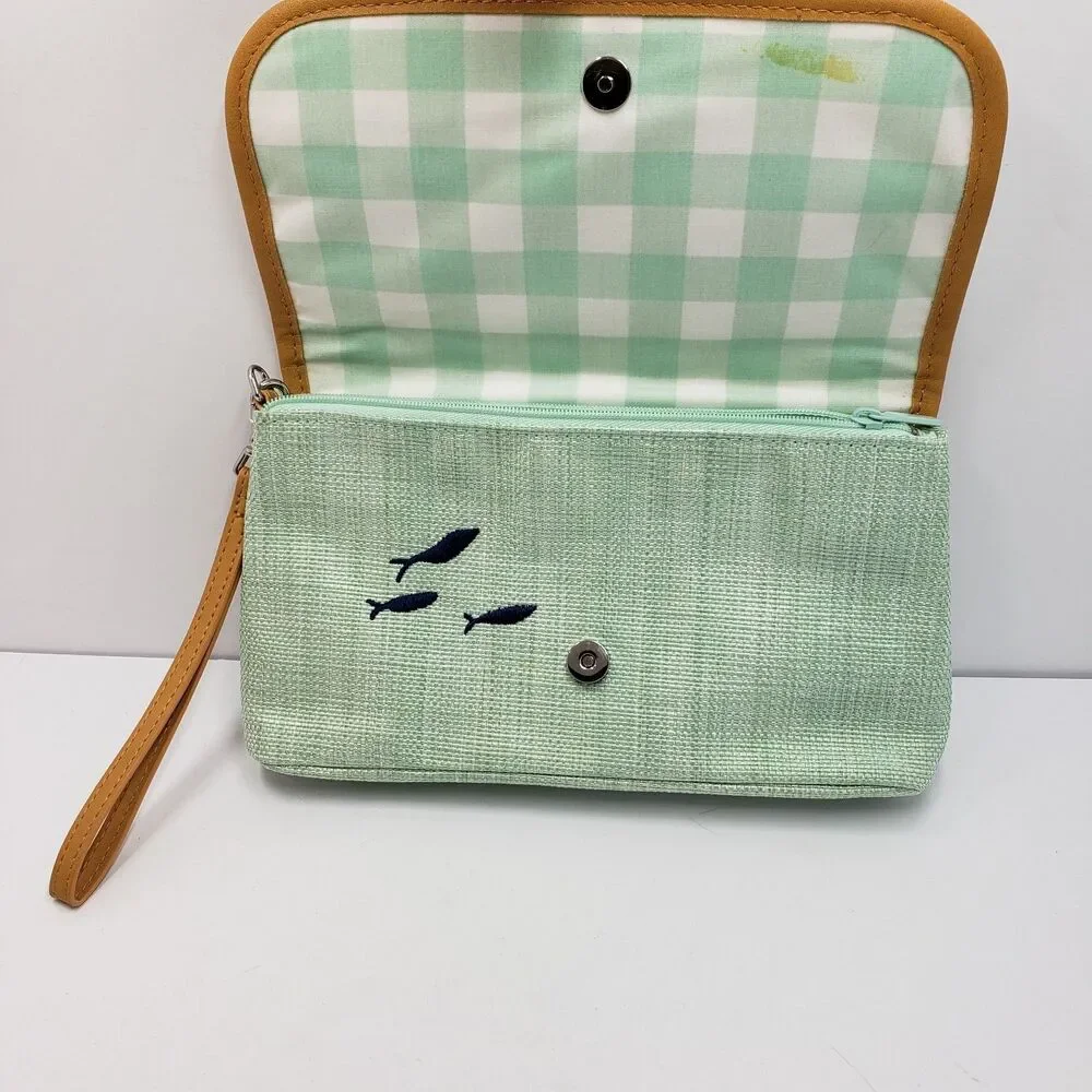 Vera Bradley Straw Beach Wristlet Clutch Sea Turtle Light Green Embroidered RFID
